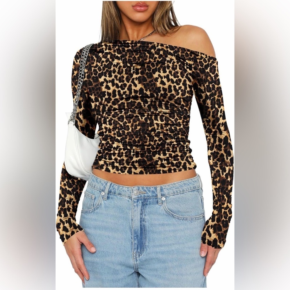 🆕Elegant Black Off-Shoulder Women's Top